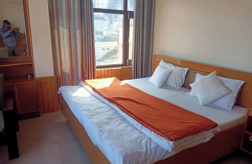 Munsyari Hotel | Discover Goroomgo Bala Paradise Munsyari: Family-Friendly Stay