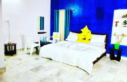 Mandore Hotel | Discover Goroomgo Devmahal Jodhpur with Family-Friendly Amenities