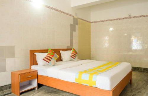 Bhubaneshwar Hotel | Premier Stay at Goroomgo Elite near Shri Shiridi Sai Mandir