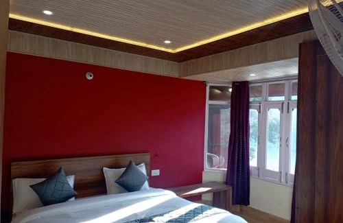 Mallital Hotel | Experience Goroomgo GP Lake View: Guest Rated 9.8 & Oceanfront