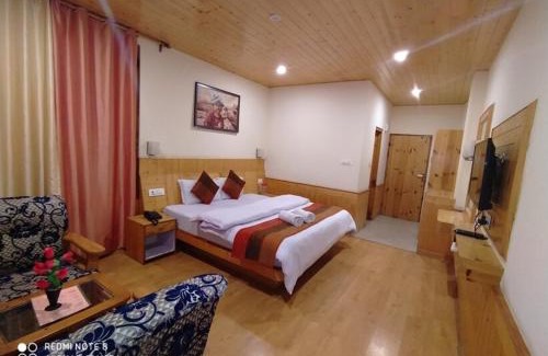 Simsa Village Hotel | Guest Rated: Goroomgo Hotel Mareema in Scenic Manali