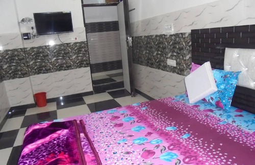 Meerut Hotel | Budget-Friendly Goroomgo Labh Mahal Meerut with Breakfast