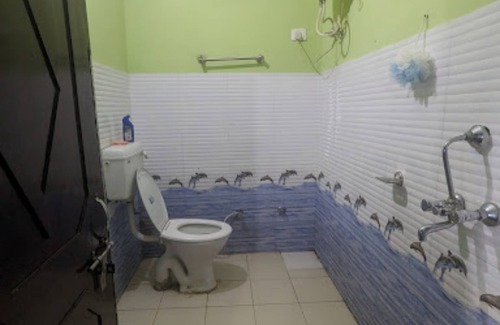 Munsyari Hotel | Budget-Friendly Goroomgo Mount Kailash Homestay in Munsyari