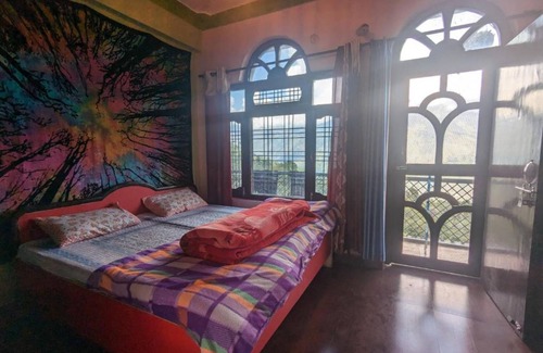 Munsyari Hotel | Budget-Friendly Goroomgo Mount Kailash Homestay in Munsyari