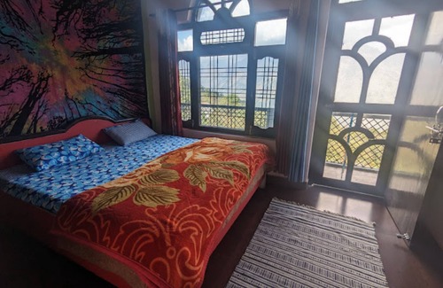 Munsyari Hotel | Budget-Friendly Goroomgo Mount Kailash Homestay in Munsyari