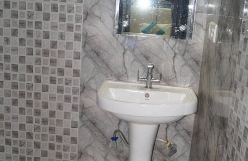 Bhilai Hotel | Discover Goroomgo Regency Bhilai: Family-Friendly Escape