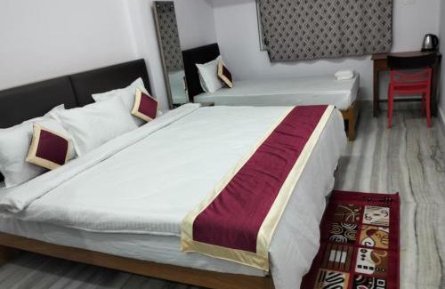 Rajgir Hotel | Discover Goroomgo Rekha International in Rajgir