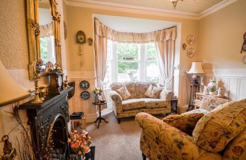 Gwynedd- Snowdonia House | Gorphwysfa House B & B: Guest Rated 9.2 with Breakfast