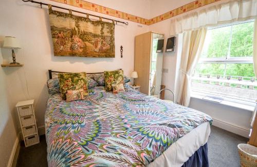 Gwynedd- Snowdonia House | Gorphwysfa House B & B: Guest Rated 9.2 with Breakfast