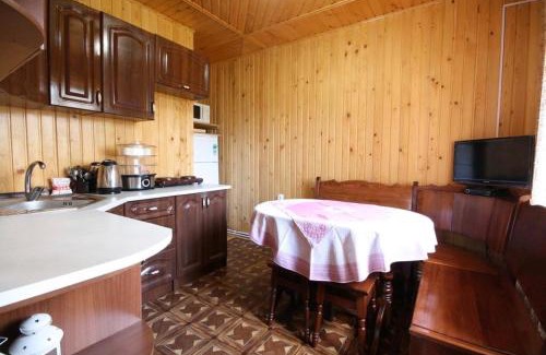 Mykulychyn House | Goryanka Hotel: Pet-Friendly Escape with High Guest Ratings
