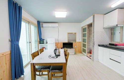 Tonmak House | Relax at Goseong San Deul Bada Pension with Pool & Family Amenities