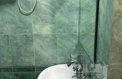 Gagra House | Guest Rated 10/10 at Gostevoi Dom Gia with Oceanfront Views