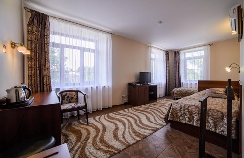 Rybinsk House | Cozy Gostevoy Dom Burlak: Top-Rated Stay with Breakfast & Hot Tub