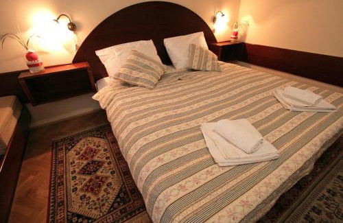 Kostanjevica na Krki House | Discover Gostilna Žolnir: Pet-Friendly Oceanfront Retreat