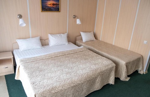 Andomskoe Hotel | Guest Rated: Prionezhskaya Riviera with Hot Tub Relaxation