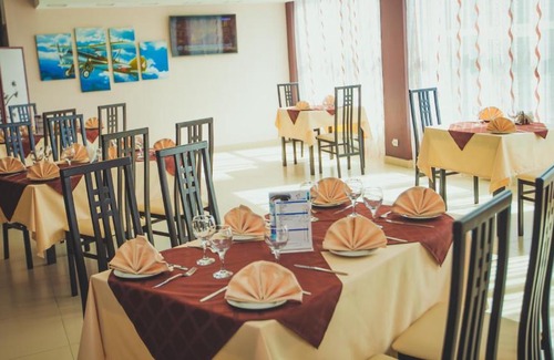 Yargomzhskoe Hotel | Discover Sky Park: Family-Friendly Stays with Hot Tub