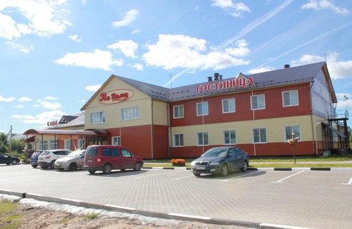 Lopatnikovo Hotel | Discover Gostinitsa na Valge: Pet-Friendly & Family Ready