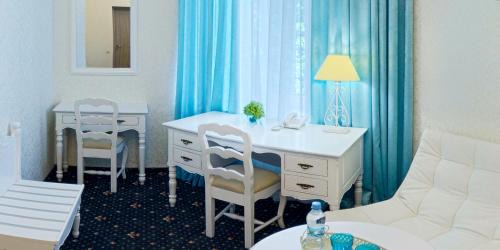 Petrovskoye Hotel | Explore Comfort at Gostiny Dvor Hotel - 4-Star Stay