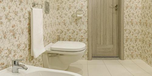 Petrovskoye Hotel | Explore Comfort at Gostiny Dvor Hotel - 4-Star Stay
