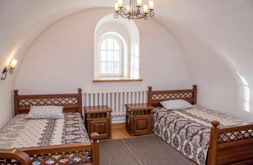 Tobolsk Hotel | Budget-Friendly Stay at Gostiny Dvor with Breakfast Included