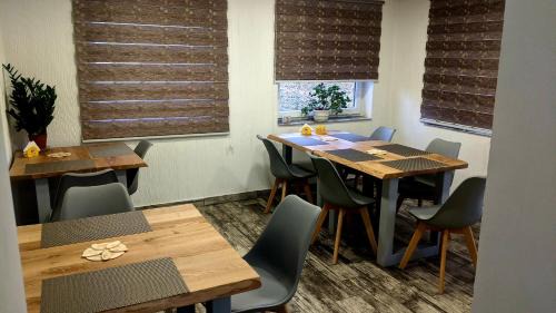 Izki House | Remarkable Gostynna Rodyna: Family & Pet-Friendly Retreat