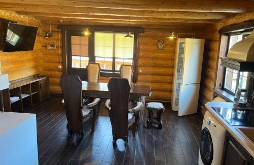 Vyshpil House | Family-Friendly Stay at Gostynna Sadyba Kit Bayun