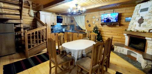 Myhove Cabin | Guest Favorite: Gostynniy Dvir Cottages with Pool & Ocean View