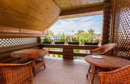 Transcarpathia House | Cozy Stay at Gostynnyi dim Zatyshok - 4-Star, Pet Friendly