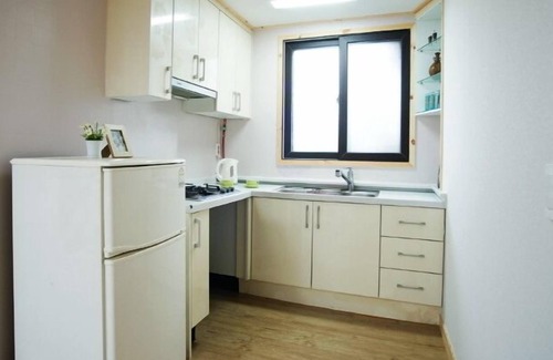 Jocheon House | Experience Gotjawal Geomun Oreum Pension with Eco-Friendly Amenities