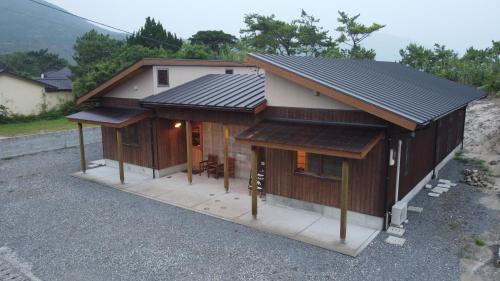 Shinkamigoto House | Oceanfront Comfort at Goto Backpackers Pole - Guest Rated 10/10