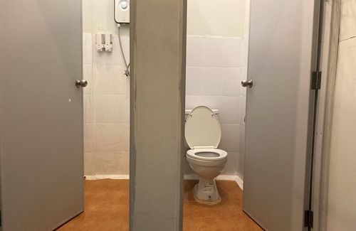 Old Phuket Town Hotel | Budget-Friendly Gotum Hostel 2 with Breakfast at Thalang Road