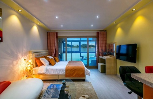 Irun-myeon House | Goun Pension: Family-Friendly Retreat with Breakfast Included