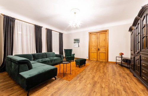 Centrs Apartment | Gourmet Storie's Renovated Apartment with Free Parking