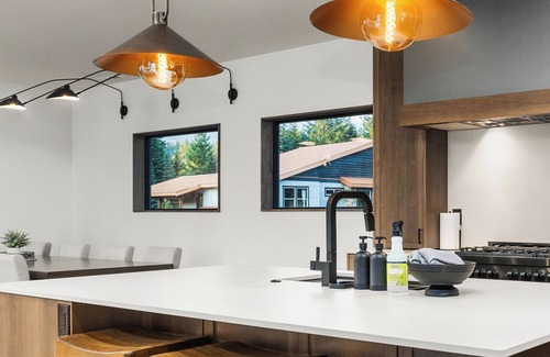 Government Camp House | Government Camp home with unbeatable views of Mt Hood & a sauna!