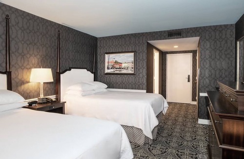 Historic District Hotel | Historic Governor Calvert Inn with Oceanfront Views