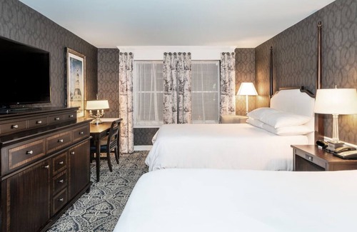 Historic District Hotel | Historic Governor Calvert Inn with Oceanfront Views