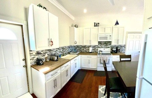 Governor's Harbour House | Experience Oceanfront Bliss Near Governor's Harbor