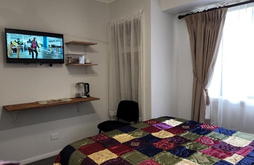 Singleton Shire Council House | Gowrie Agapanthus: Pet-Friendly Retreat with Pool Access