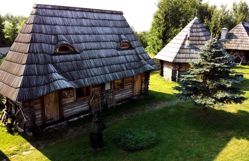 Checiny Resort | Pet-Friendly Getaway at Gród Pędzików – Rated 10/10!