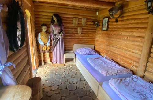 Checiny Resort | Pet-Friendly Getaway at Gród Pędzików – Rated 10/10!