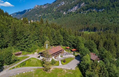 Ettal Apartment | Discover Gröbl-Alm Haus zur schönen Aussicht - Pet Friendly Stay