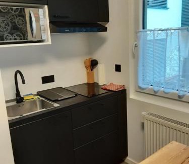 Niedergrundau House | Discover Gründauer Schlafstub: Pet-Friendly with Pool Access