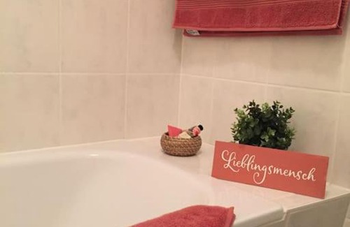 Suedvorstadt Apartment | Family-Friendly Gründerzeitwohnung in South District