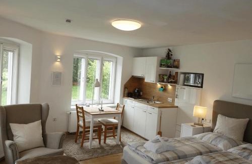 Bad Großpertholz Apartment | Escape to Grüne Wiese - 4-Star Oceanfront Bungalow