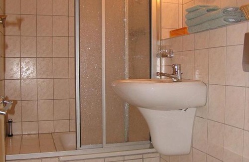 Hildburghausen House | Discover Grüner Baum: Your Budget-Friendly Getaway