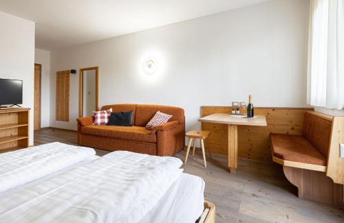 Salorno Hotel | Grünwald: Pet-Friendly Retreat with Top Guest Ratings