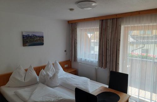 Vorderlanersbach Bed & Breakfast | Experience the Comfort of Grünwaldhof: 9/10 Rated Stay