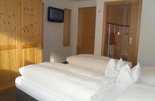 Vorderlanersbach Bed & Breakfast | Experience the Comfort of Grünwaldhof: 9/10 Rated Stay