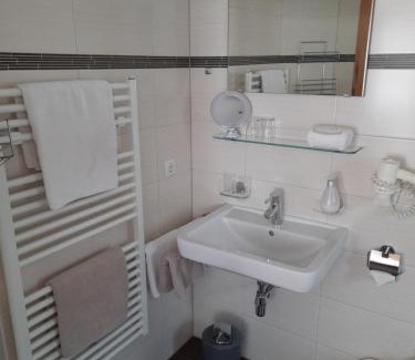 Vorderlanersbach Bed & Breakfast | Experience the Comfort of Grünwaldhof: 9/10 Rated Stay