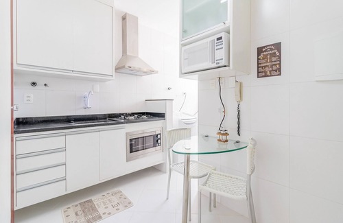Graca Apartment | Family-Friendly GR01 Lindo Apto with 2 Suites in Graça